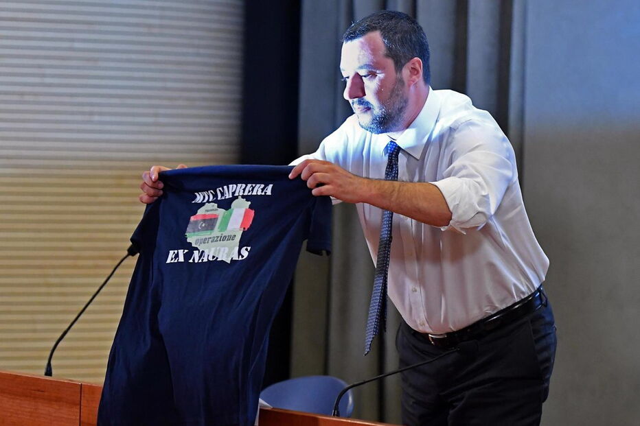 Ministro italiano quer centros de migrantes na Líbia