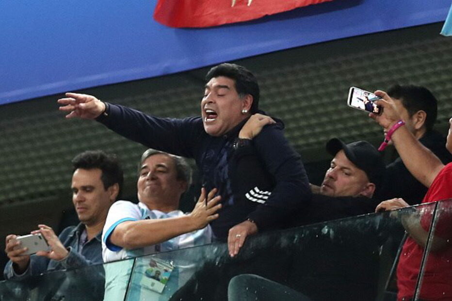 Maradona sentiu todas as emoções do jogo da Argentina frente à Nigéria