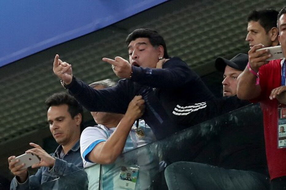 Maradona sentiu todas as emoções do jogo da Argentina frente à Nigéria