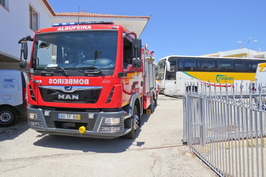 Acidente com autocarro	em Albufeira