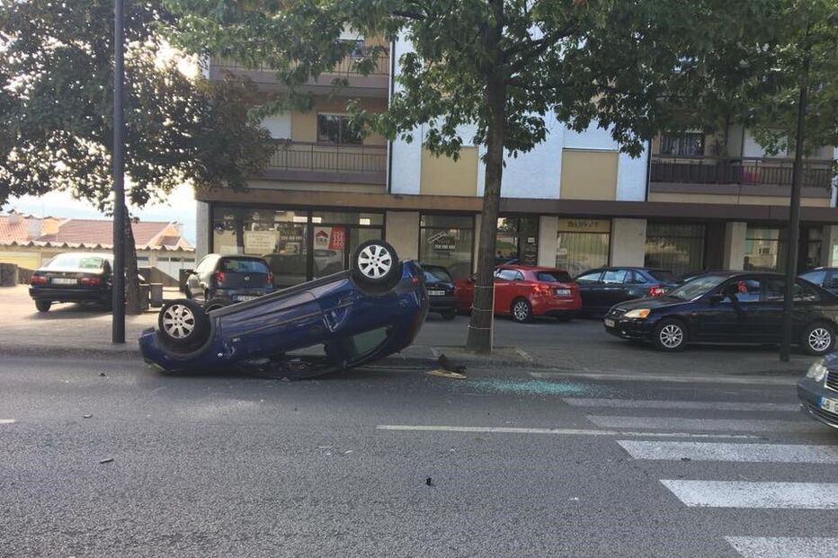 Acidente fere duas pessoas em Vila Real