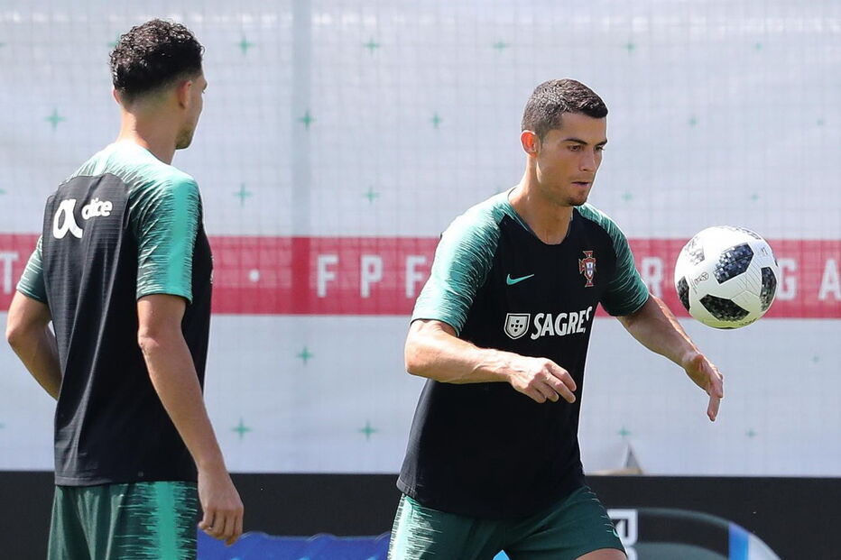 Cristiano Ronaldo super concentrado no treino