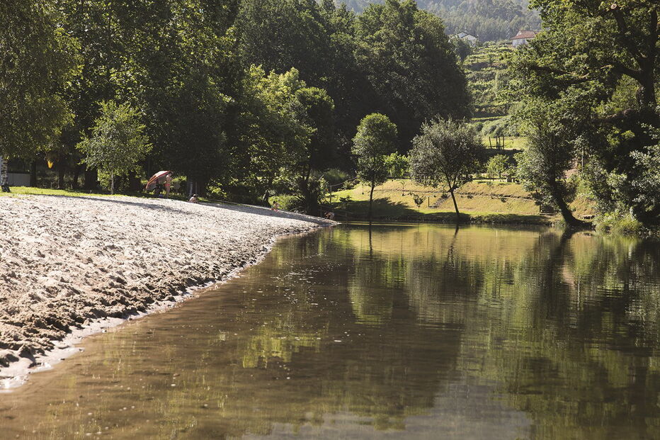 Praia fluvial de Burgães convida a momentos em família