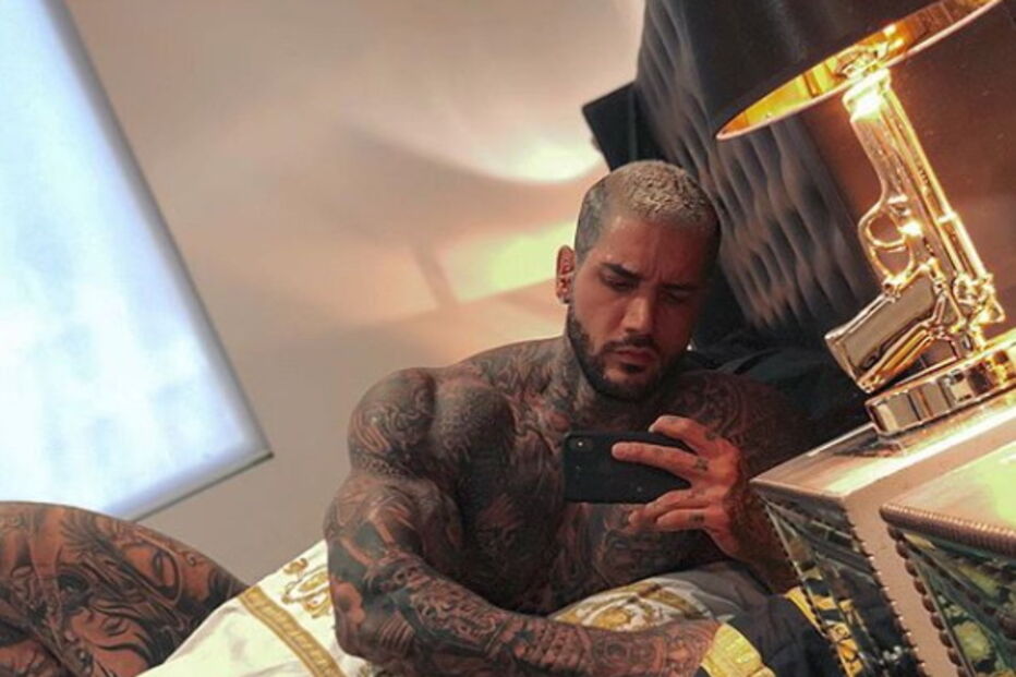 Soldado exibe vida luxuosa e tatuagens proibidas no Instagram