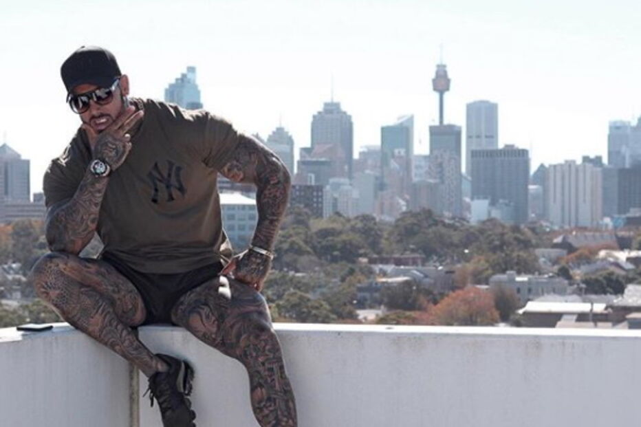 Soldado exibe vida luxuosa e tatuagens proibidas no Instagram