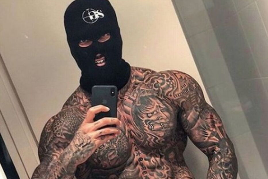 Soldado exibe vida luxuosa e tatuagens proibidas no Instagram