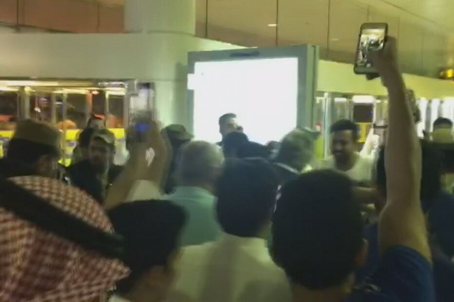 Jesus recebido em clima de euforia na Arábia Saudita