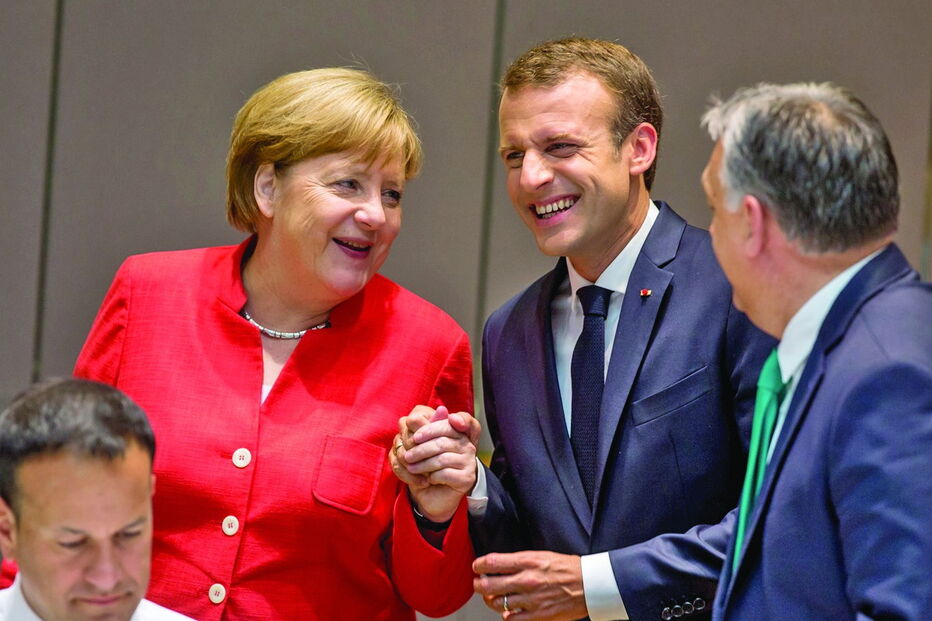 Merkel e Macron lideraram grupo que defendeu a criação de centros fechados para receber e triar migrantes 