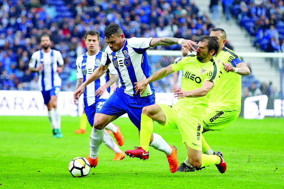 Altice comprou os direitos televisivos dos jogos do FC Porto por dez temporadas. Terá pago 335 milhões de euros