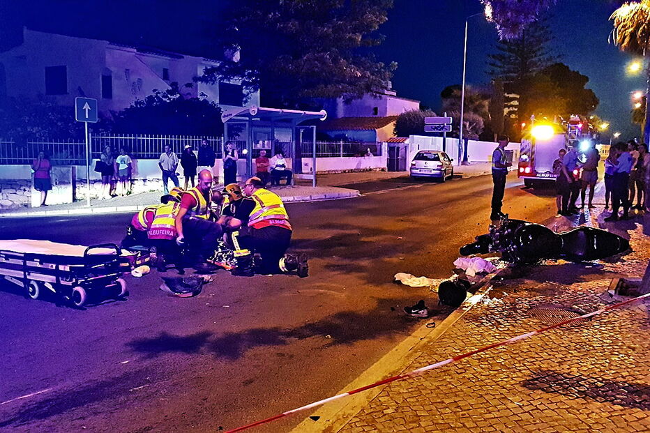 Condutor foge após bater em motociclo em Albufeira