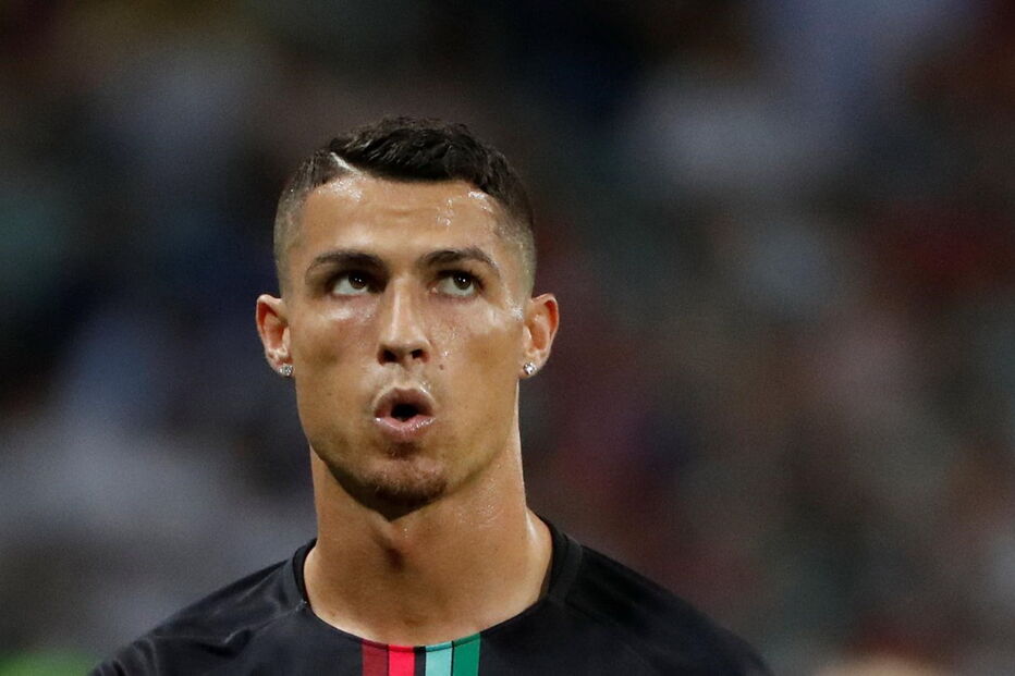 Ronaldo concentrado a minutos do Portugal - Uruguai