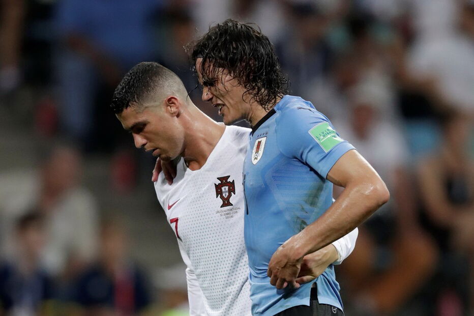 Ronaldo ampara Cavani lesionado