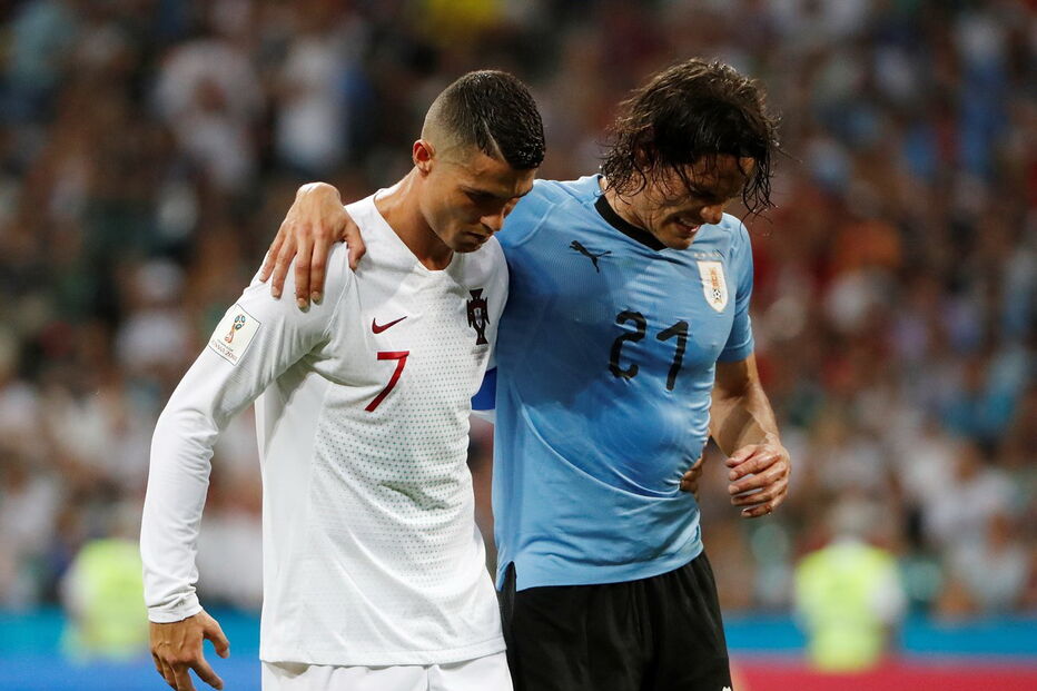 Ronaldo ampara Cavani lesionado
