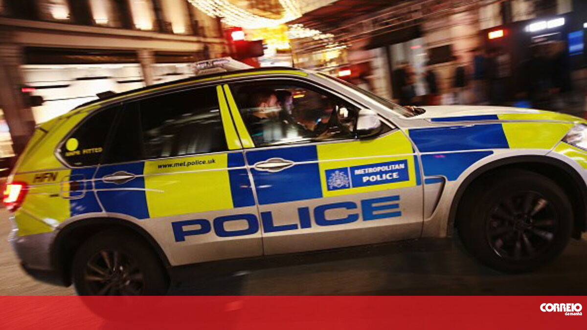 Five men stabbed to death a young refugee in England