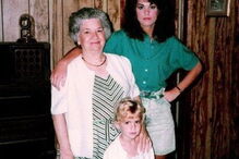 Mulher abusada sexualmente pela mãe torna-se viciada em sexo