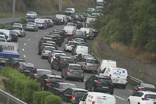 Acidente com camião corta A3 em Braga