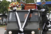 As imagens da despedida do mergulhador