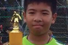 Ekkarat Wongsookchan, de 14 anos, é conhecido por Bew. É o ponta de lança da equipa