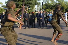 António Costa termina visita a Moçambique e admite já ter saudades