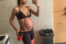 Carolina Patrocínio exibe gravidez