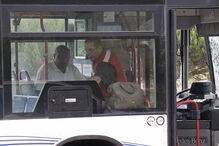 Metro de superfície de Almada choca com autocarro e faz três feridos