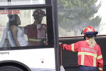 Metro de superfície de Almada choca com autocarro e faz três feridos