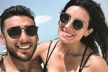 Salvio apaixonado em ilha paradisíaca