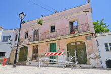 Casa em risco de ruir em Paderne