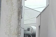 Suspeito está barricado na autocaravana