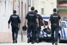 Homem que se barricou em autocaravana em Ovar