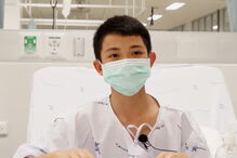 Jovens que estiveram presos em gruta na Tailândia estão hospitalizados