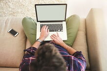 Arguido seduzia mulheres através da rede social Facebook e tem um longo historial de burlas 