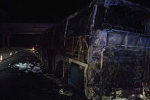 Autocarro ardeu na A4