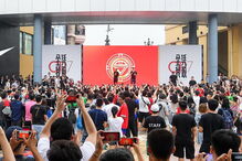 Ronaldo tem atraído milhares de fãs em digressão pela China