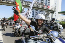 Motards desfilam no último dia da concentração de Faro