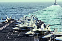 Porta-aviões norte-americano