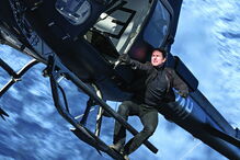 Tom Cruise no filme Missão Impossível