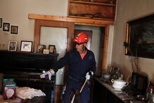 O rescaldo dos incêndios na Grécia um dia depois da tragédia