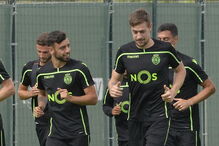 José Peseiro não teme partir em desvantagem em relação aos mais diretos adversários, devido a indefinição em termos de plantel 