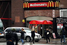 McDonald's é a maior cadeia mundial de restaurantes de fast food presente em 119 países através de 37 mil pontos de venda