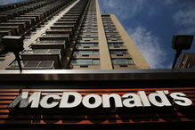 McDonald's é a maior cadeia mundial de restaurantes de fast food presente em 119 países através de 37 mil pontos de venda