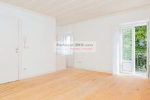 O prédio de Ricardo Robles em Alfama