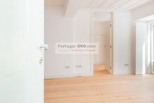 O prédio de Ricardo Robles em Alfama