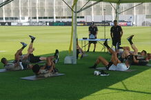 Ronaldo já está no relvado do centro de treinos da Juventus