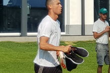 Ronaldo já está no relvado do centro de treinos da Juventus