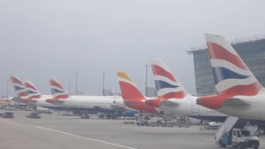 Falha informática cria caos nas entradas nos aeroportos do Reino Unido