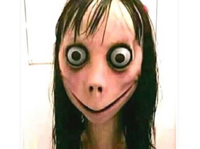 Momo é um personagem online utilizado para assustar jovens e famílias