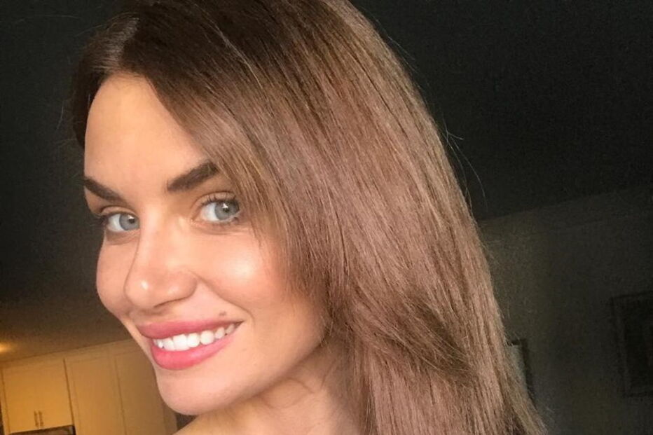 Mulher abusada sexualmente pela mãe torna-se viciada em sexo