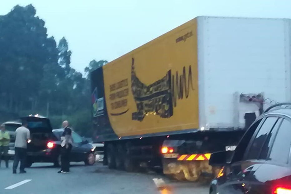 A3 reaberta após acidente com camião em Braga