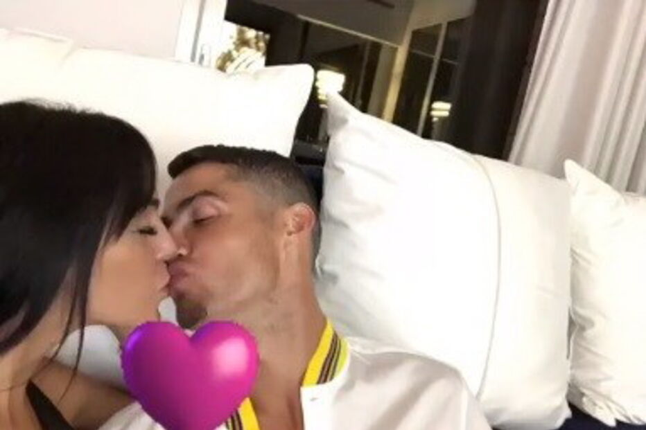 Beijo apaixonado entre Georgina e Cristiano Ronaldo